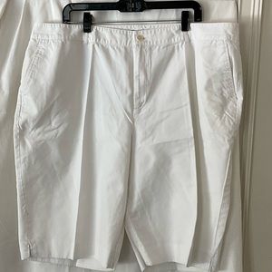 White Ralph Lauren Bermuda shorts